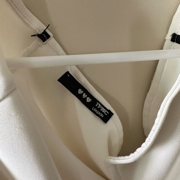 Very cute TFNC London, white top, can be worn, formally or casually - Picture 4 of 5